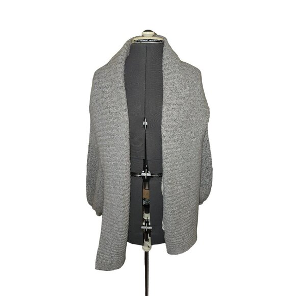 Hinge Grey Knit Cardigan Sweater Size M Cozy & Stylish Womens Wear - Picture 1 of 3